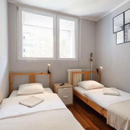 アパート #2rooms5beds:)