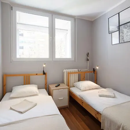 #2rooms5beds:) アパート ティヒ