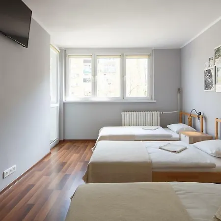 アパート #2rooms5beds:) ティヒ